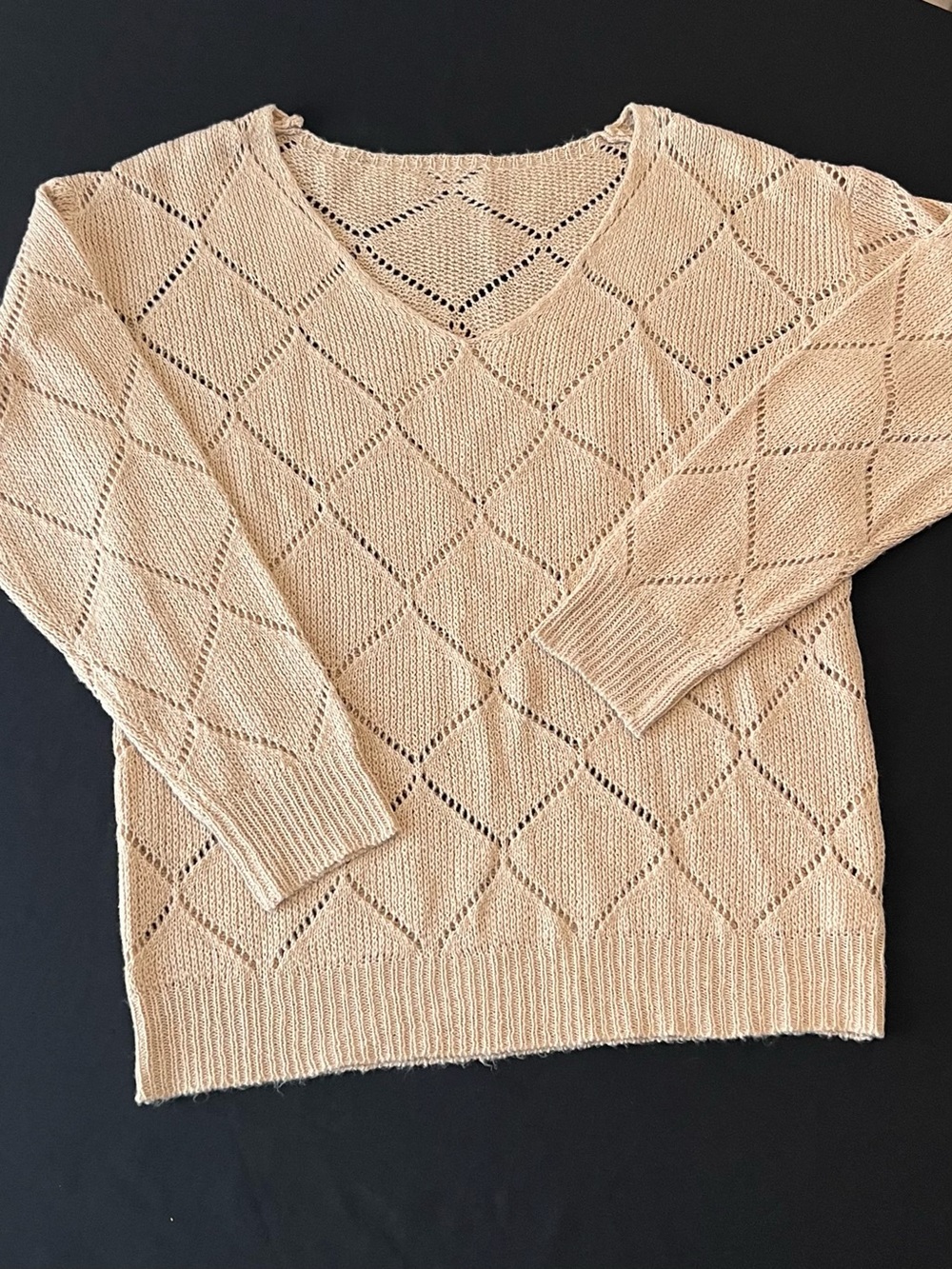 V-Neck Open Diamond Knit Light Sweater Beige Khaki Medium - Picture 2 of 7